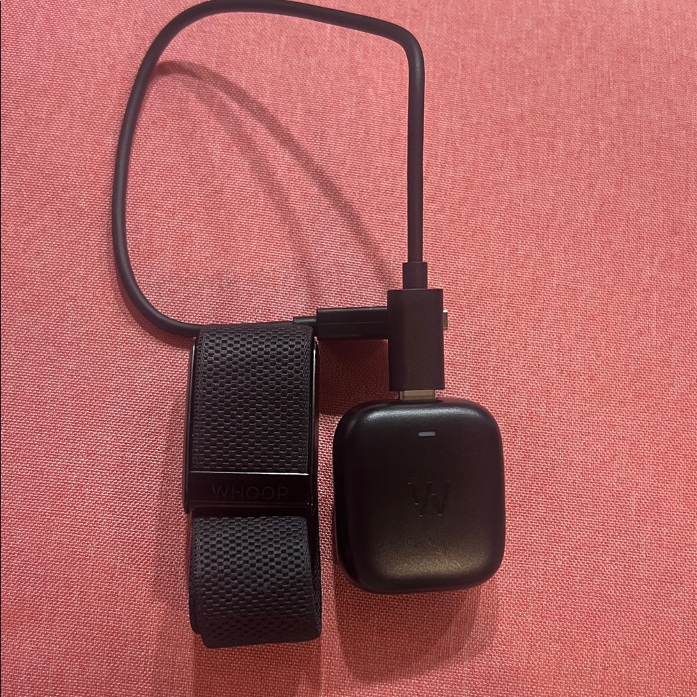 WHOOP 4.0 Fitness & Recovery Tracker - Picture 4 of 4